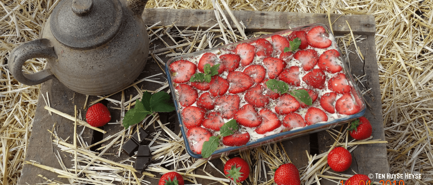 Zomerse tiramisu met aardbeien